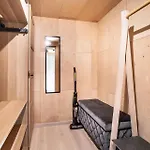 A Tiny House With A Garden And A Hot Tube Pringi