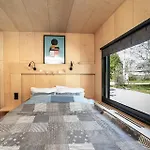 A Tiny House With A Garden And A Hot Tube *