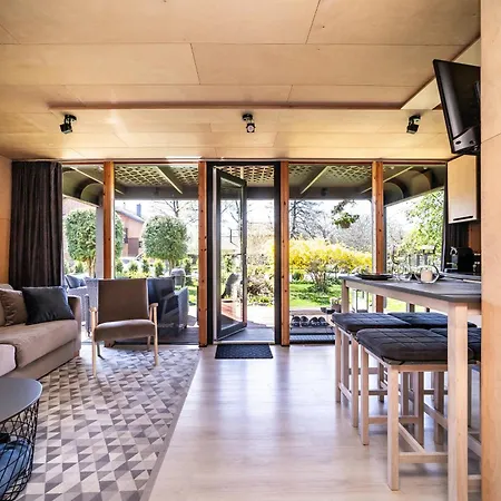 A Tiny House With A Garden And A Hot Tube Сasa de vacaciones *