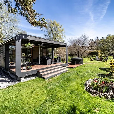 A Tiny House With A Garden And A Hot Tube *