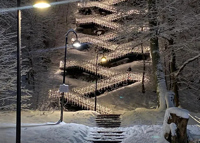 Сasa de vacaciones A Tiny House With A Garden And A Hot Tube