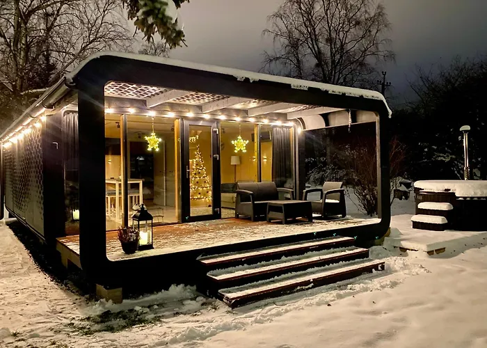 Сasa de vacaciones A Tiny House With A Garden And A Hot Tube
