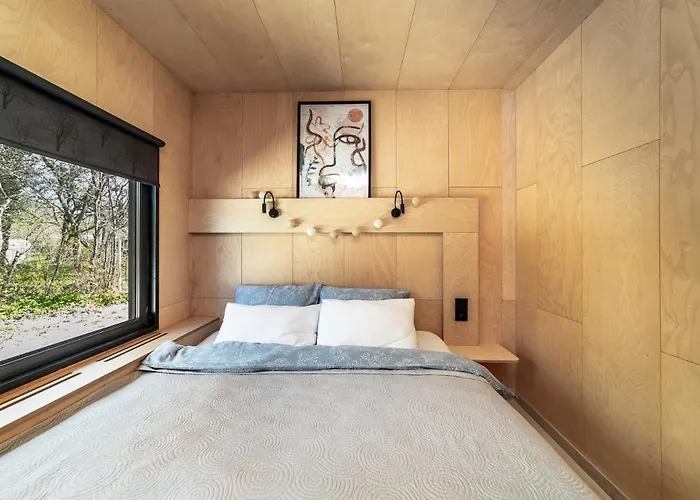 Сasa de vacaciones A Tiny House With A Garden And A Hot Tube Pringi