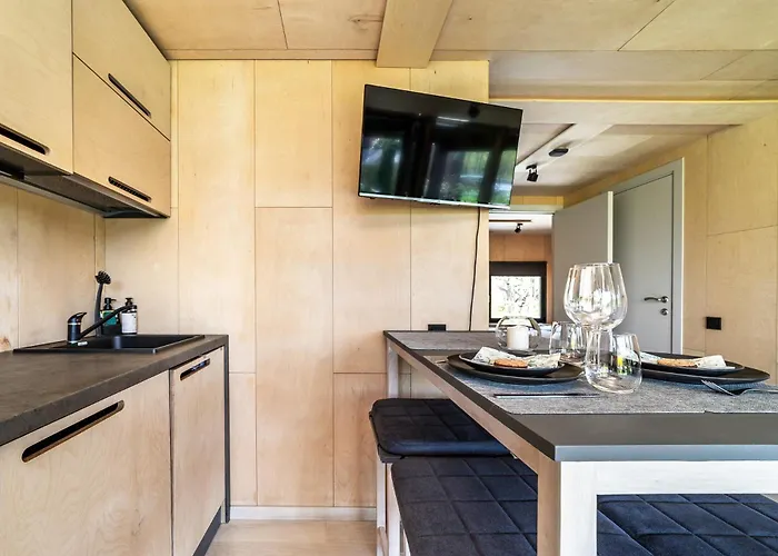 Сasa de vacaciones A Tiny House With A Garden And A Hot Tube