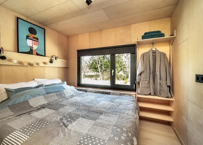 Сasa de vacaciones A Tiny House With A Garden And A Hot Tube