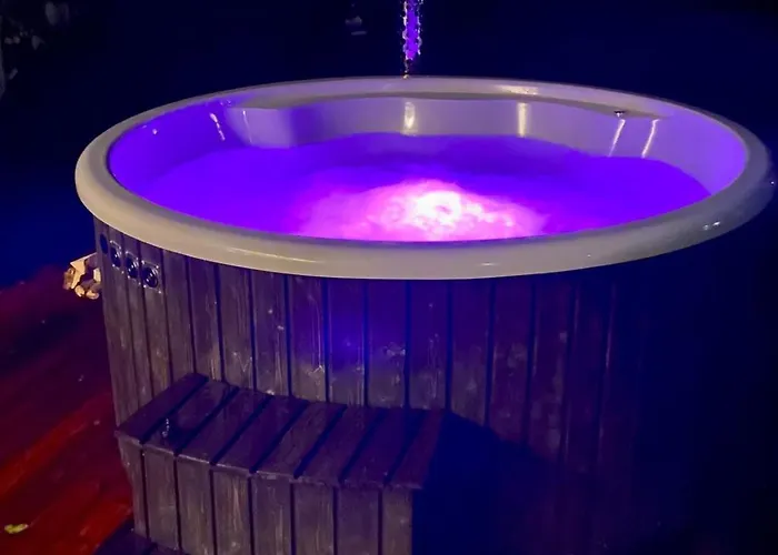 A Tiny House With A Garden And A Hot Tube Сasa de vacaciones